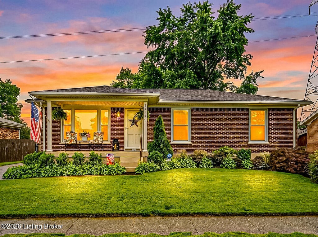 Photo of 4814 Sunday Dr, Louisville, KY 40219 (MLS # 1720218)
