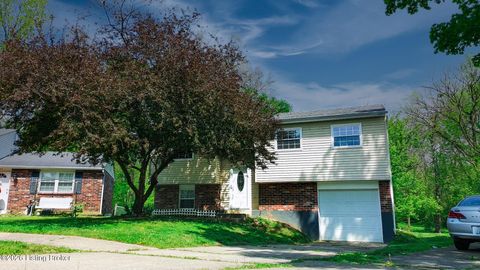 Townhouse For Sale - 4601 Logby Pl<br/> Louisville, KY 40272