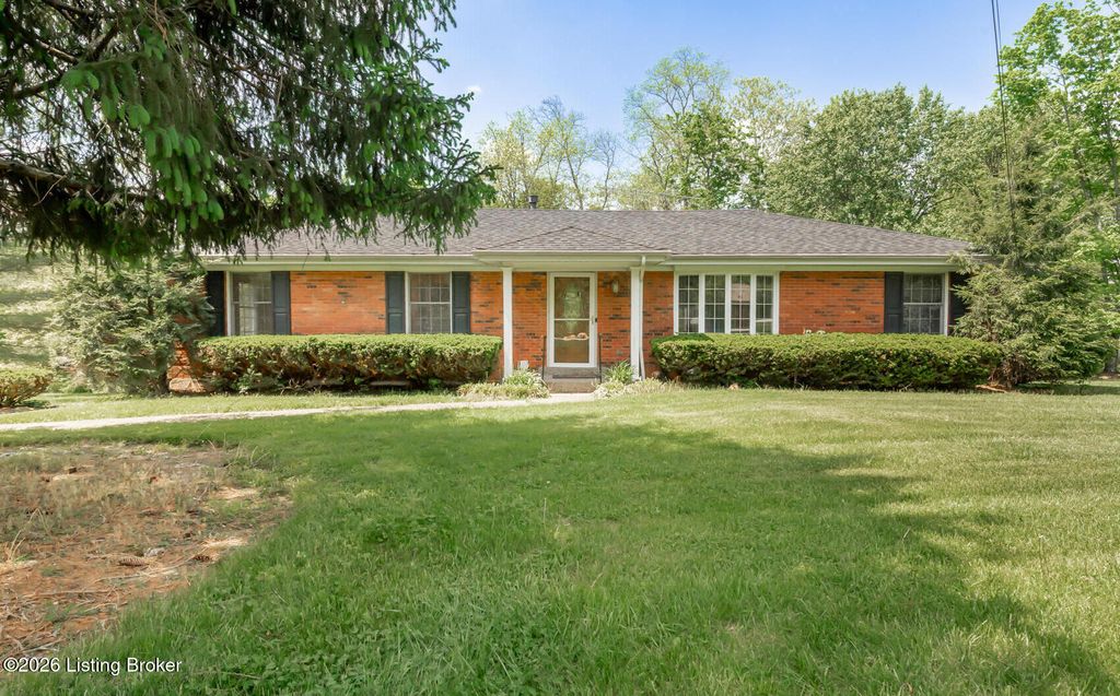 Photo of 4110 Suwanee Dr, La Grange, KY 40031 (MLS # 1715523)