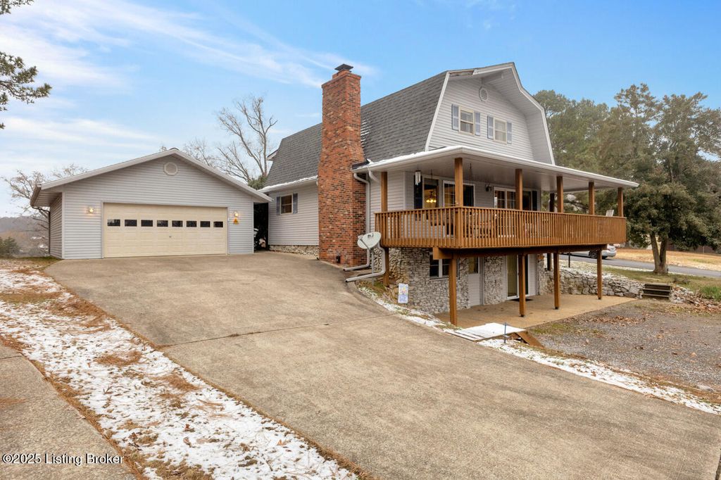 Photo of 1378 Cunningham Ln, Cadiz, KY 42211 (MLS # 1704892)
