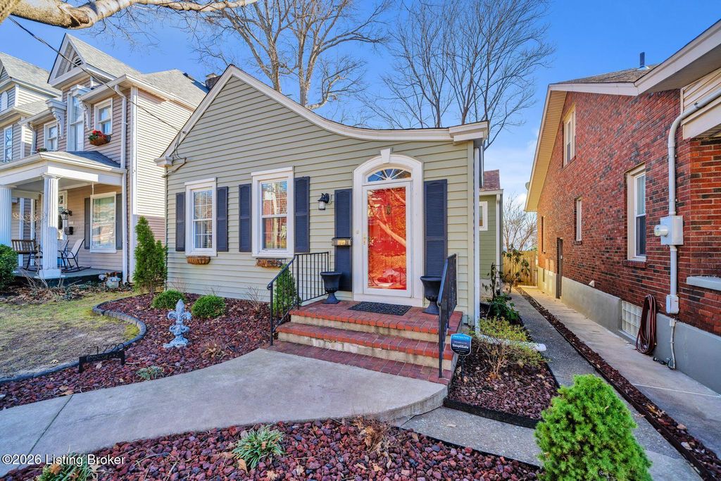 Photo of 1720 Edenside Ave, Louisville, KY 40204 (MLS # 1710571)