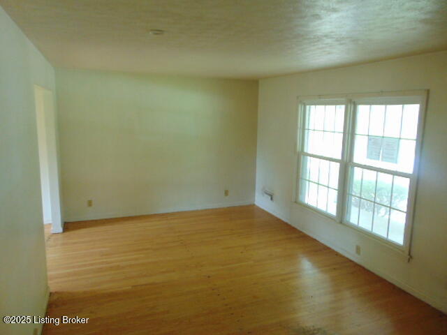 9412 Habersham Dr, Louisville, Kentucky image 8
