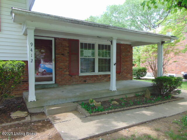 9412 Habersham Dr, Louisville, Kentucky image 2
