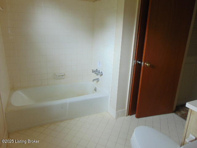 9412 Habersham Dr, Louisville, Kentucky image 19