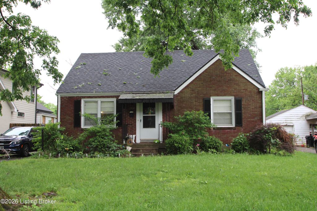 Photo of 2824 Yorkshire Blvd, Louisville, KY 40220 (MLS # 1715803)