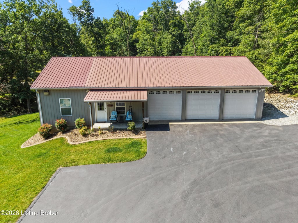 Photo of 132 Cypress Ln, Bee Spring, KY 42207 (MLS # 1720037)