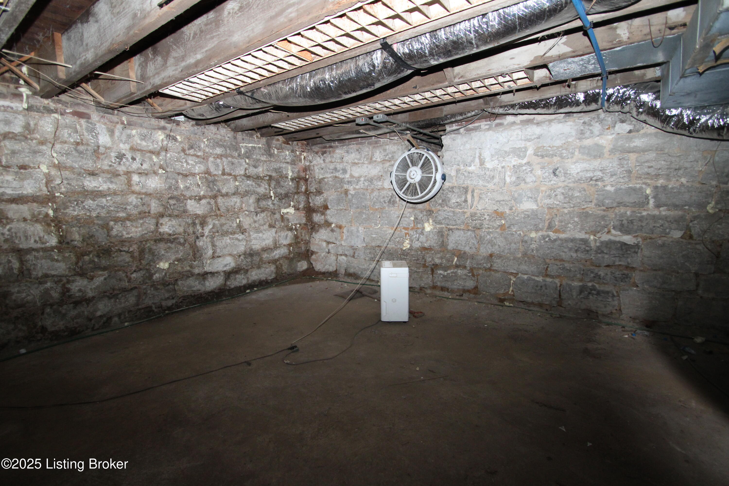 2619 Bank St, Louisville, Kentucky image 18