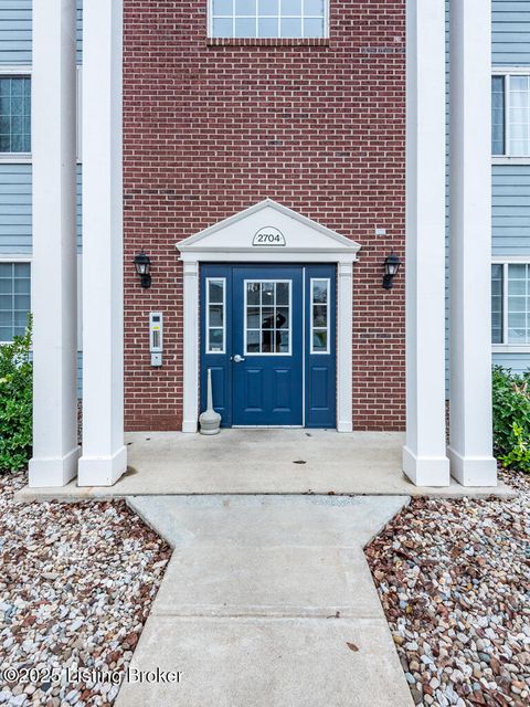 Photo of 2704 Bradford Commons Dr #UNIT 103, Louisville, KY 40299 (MLS # 1705124)