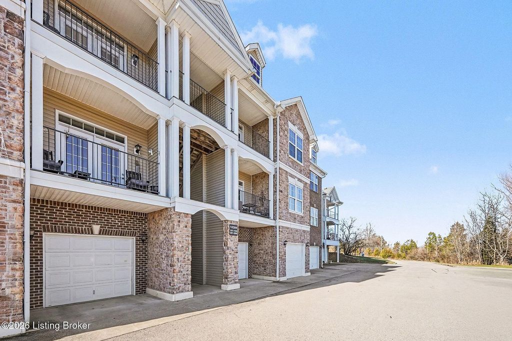 Photo of 10204 Overlook Meadows Pl #203, Louisville, KY 40291 (MLS # 1707151)