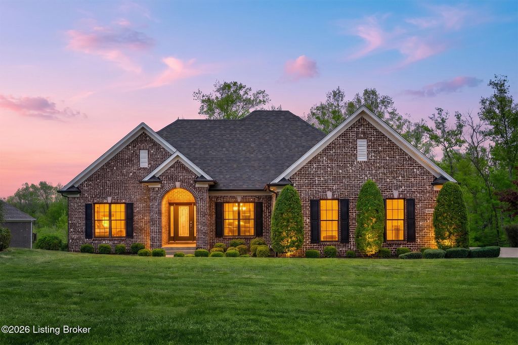 Photo of 17403 Shakes Creek Dr, Louisville, KY 40023 (MLS # 1717328)