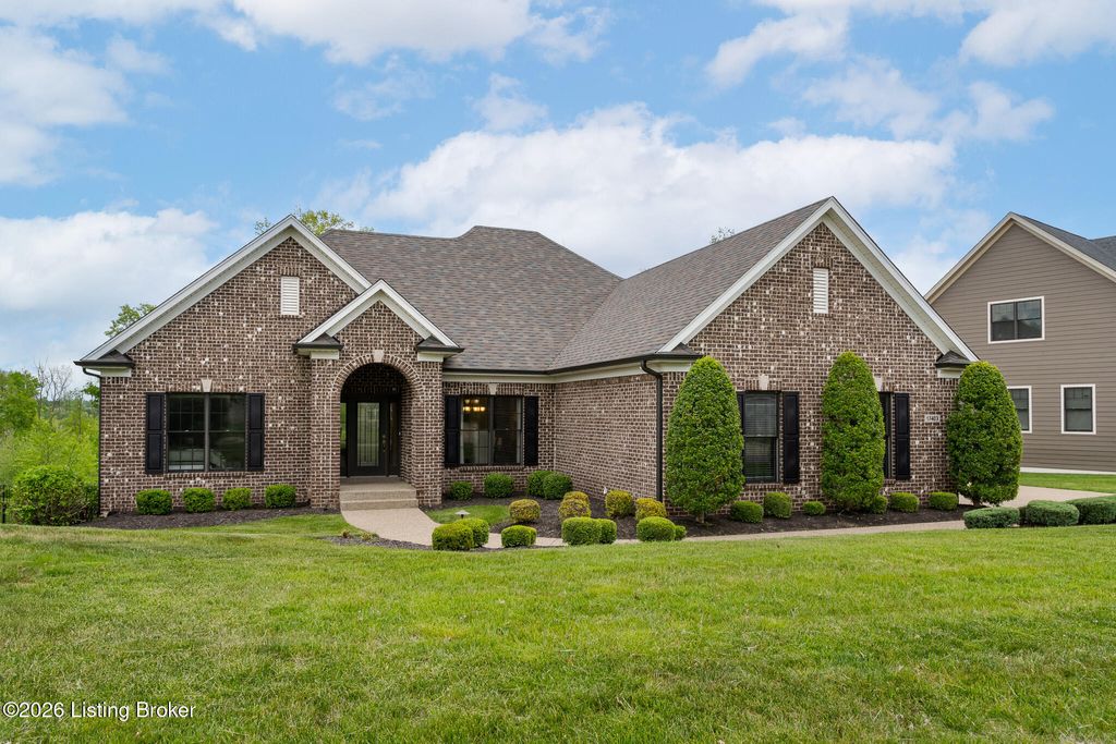 Photo of 17403 Shakes Creek Dr, Louisville, KY 40023 (MLS # 1717328)