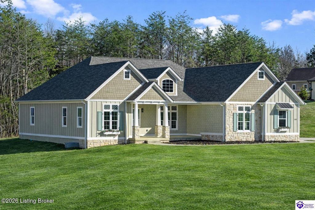 Photo of 222 Ferndale Dr, Elizabethtown, KY 42701 (MLS # 1716049)