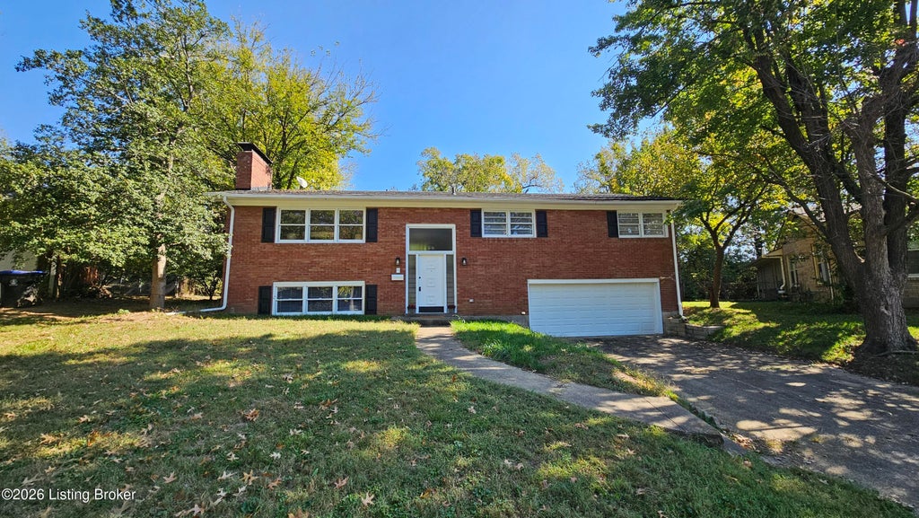 Photo of 3132 Sunny Ln, Louisville, KY 40205 (MLS # 1732666)