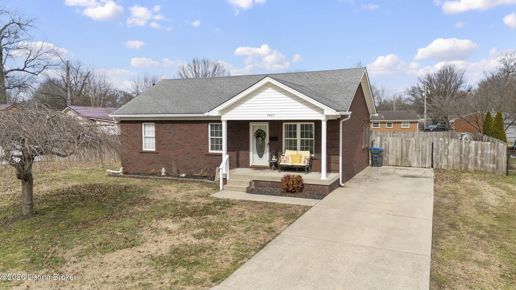 Photo of 4907 Vassar Ave, Louisville, KY 40258 (MLS # 1709442)