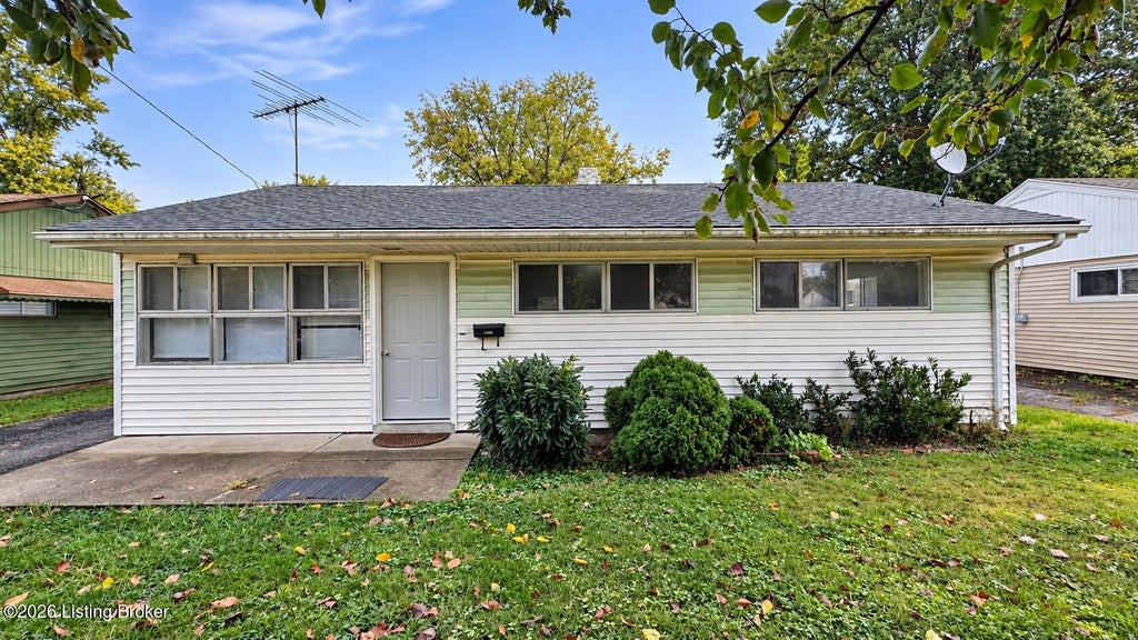 Photo of 4913 Raven Rd, Louisville, KY 40213 (MLS # 1732086)