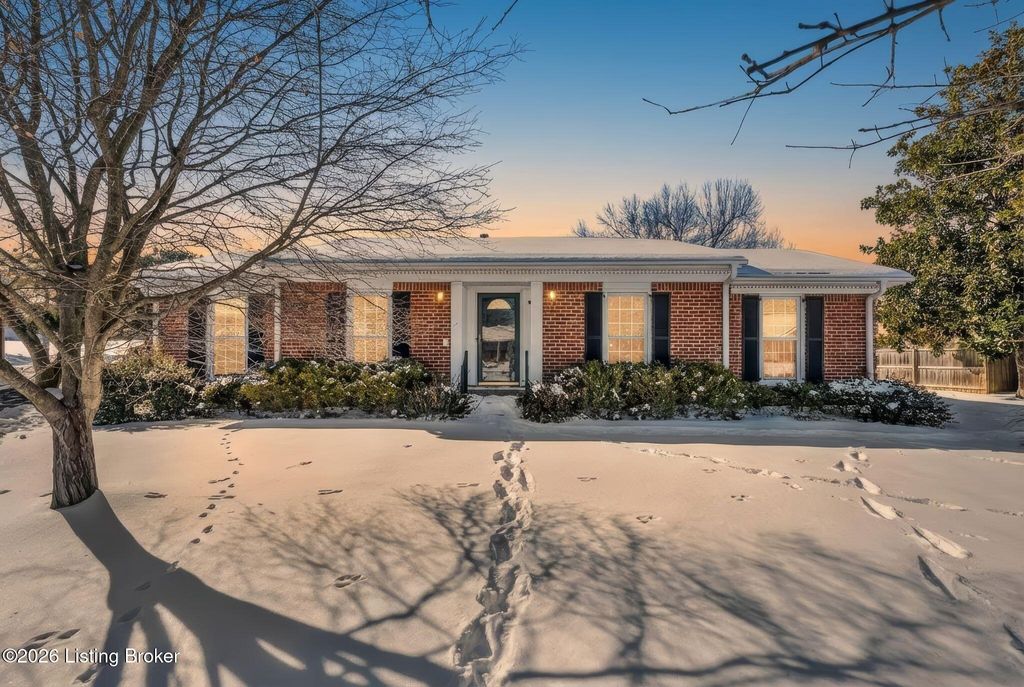 Photo of 9805 Cypress Creek Dr, Louisville, KY 40241 (MLS # 1708220)