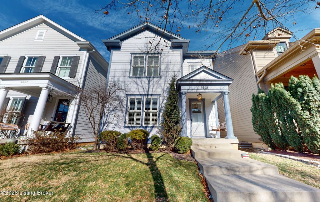 Photo of 9523 Indian Pipe Ln, Prospect, KY 40059 (MLS # 1707992)