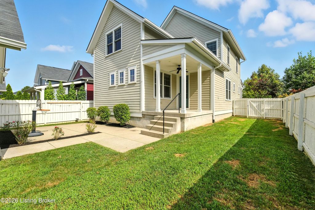 Photo of 8707 Featherbell Blvd, Prospect, KY 40059 (MLS # 1714481)