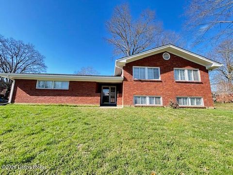 Photo of 301 Caroldale Ln, Louisville, KY 40243 (MLS # 1711797)
