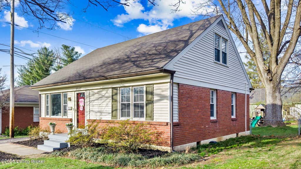 Photo of 2507 Clearbrook Dr, Louisville, KY 40220 (MLS # 1722426)