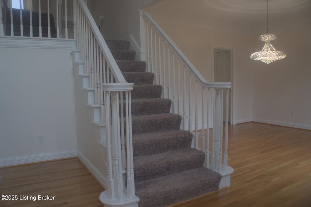 Photo of 11107 Herring Ct, Louisville, KY 40291 (MLS # 1705212)