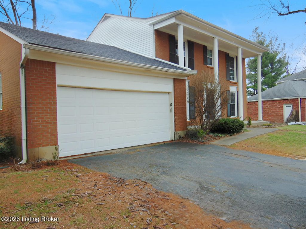 Photo of 4005 Ashridge Dr, Louisville, KY 40241 (MLS # 1711578)