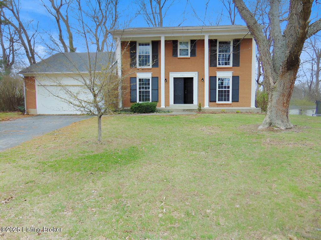 Photo of 4005 Ashridge Dr, Louisville, KY 40241 (MLS # 1711578)