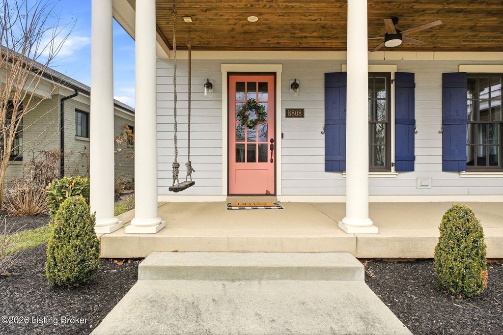 Photo of 8808 Featherbell Blvd, Prospect, KY 40059 (MLS # 1717064)