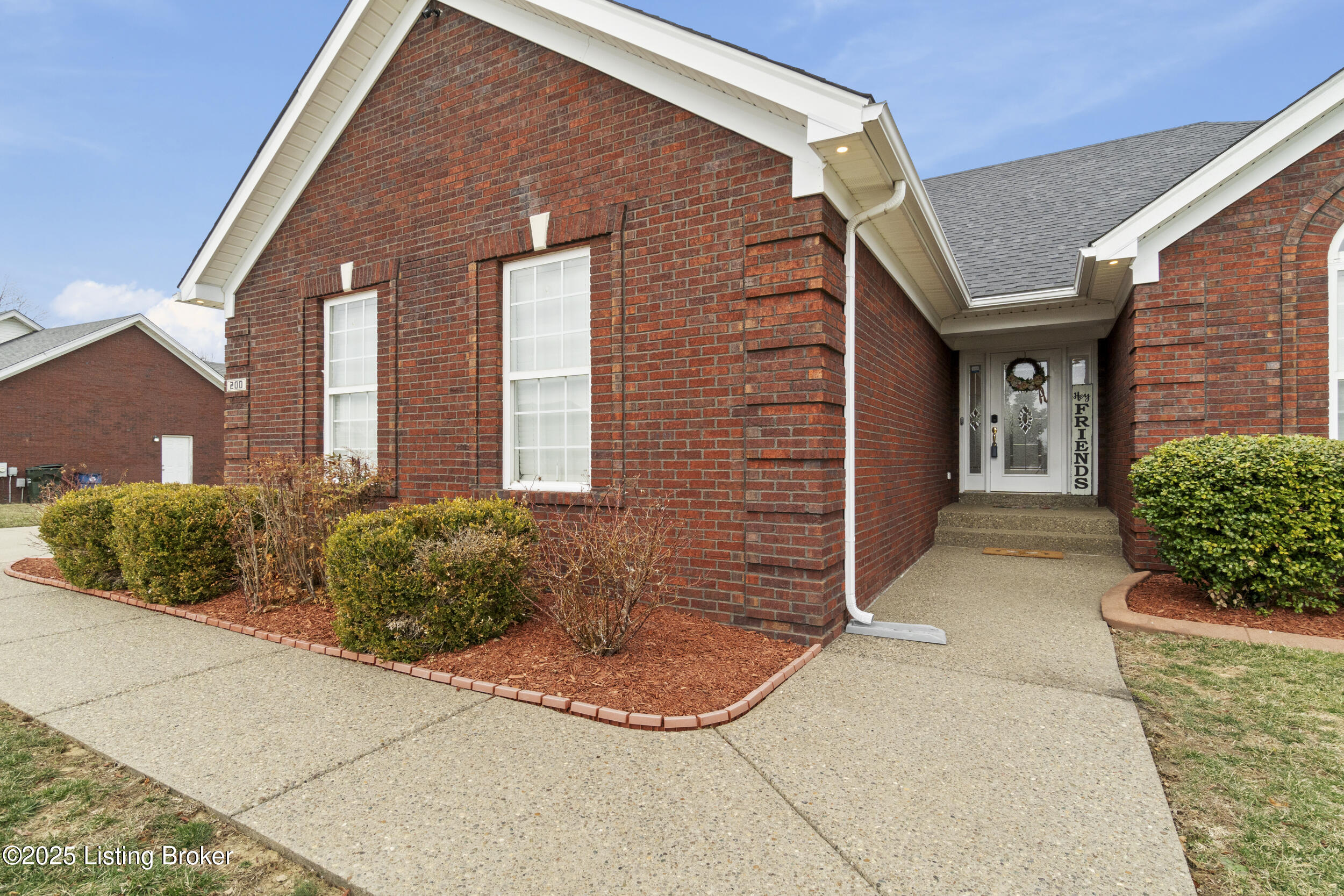 200 E Woodlake Cir, Mt Washington, Kentucky image 4