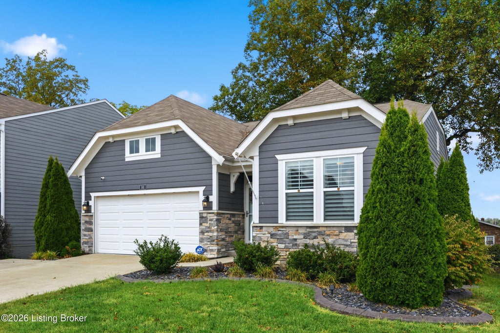 Photo of 591 Williamsburg Dr, Mt Washington, KY 40047 (MLS # 1728591)