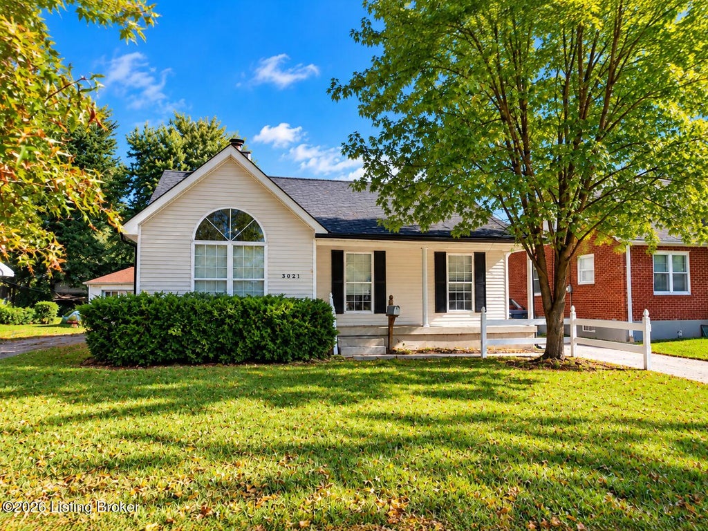 Photo of 3021 Wurtele Ave, Louisville, KY 40216 (MLS # 1732766)