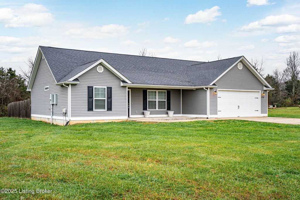 Photo of 158 Captiva Ct, Elizabethtown, KY 42701 (MLS # 1703987)