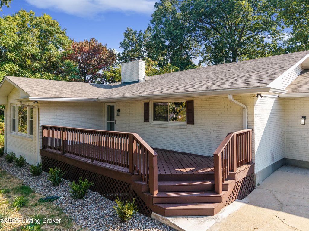 Photo of 1510 Rebel Ridge Rd, La Grange, KY 40031 (MLS # 1700083)