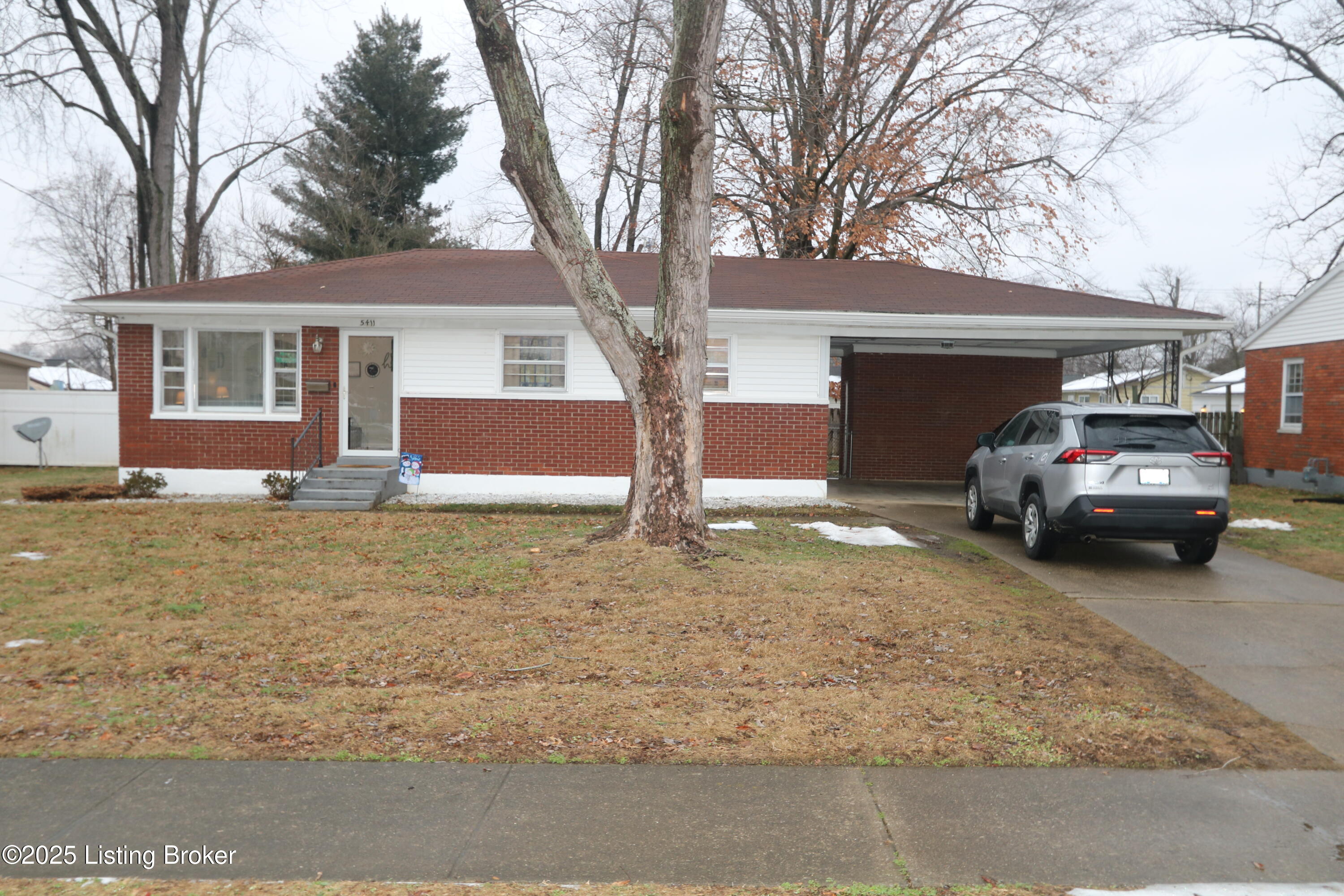 5411 Crambrook Ave, Louisville, Pennsylvania image 2