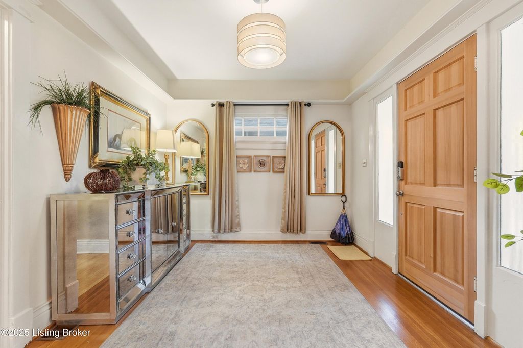 Photo of 211 Pennsylvania Ave, Louisville, KY 40206 (MLS # 1701623)