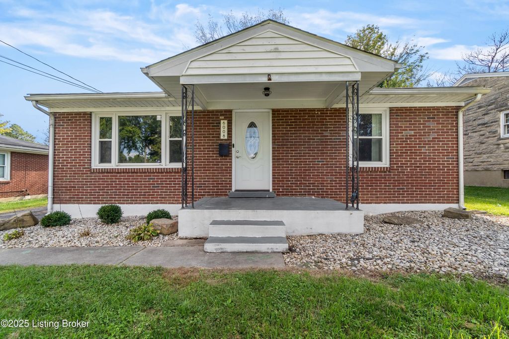 Photo of 6008 Lewis Way, Louisville, KY 40272 (MLS # 1702067)