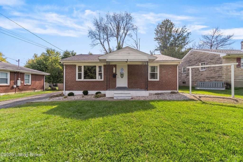 Photo of 6008 Lewis Way, Louisville, KY 40272 (MLS # 1702067)