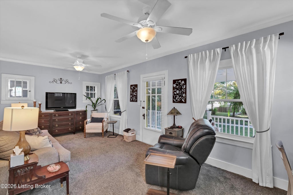 Photo of 7 Maple Ct, Louisville, KY 40214 (MLS # 1731317)