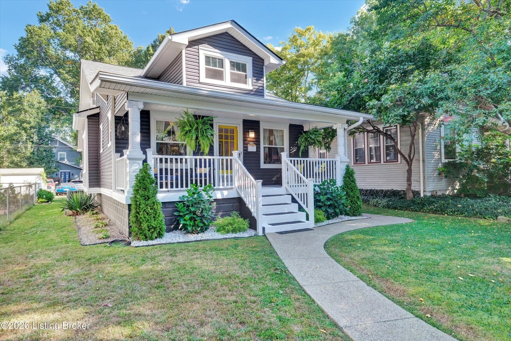 Photo of 7 Maple Ct, Louisville, KY 40214 (MLS # 1731317)