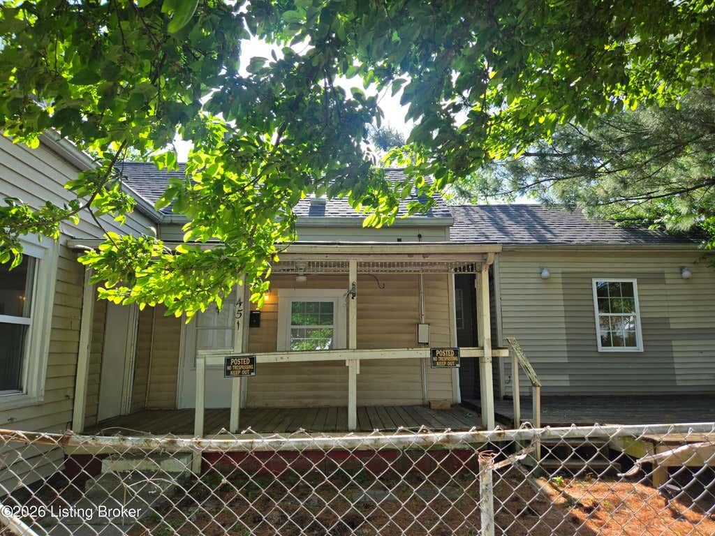 Photo of 451 N 25th St, Louisville, KY 40212 (MLS # 1723426)