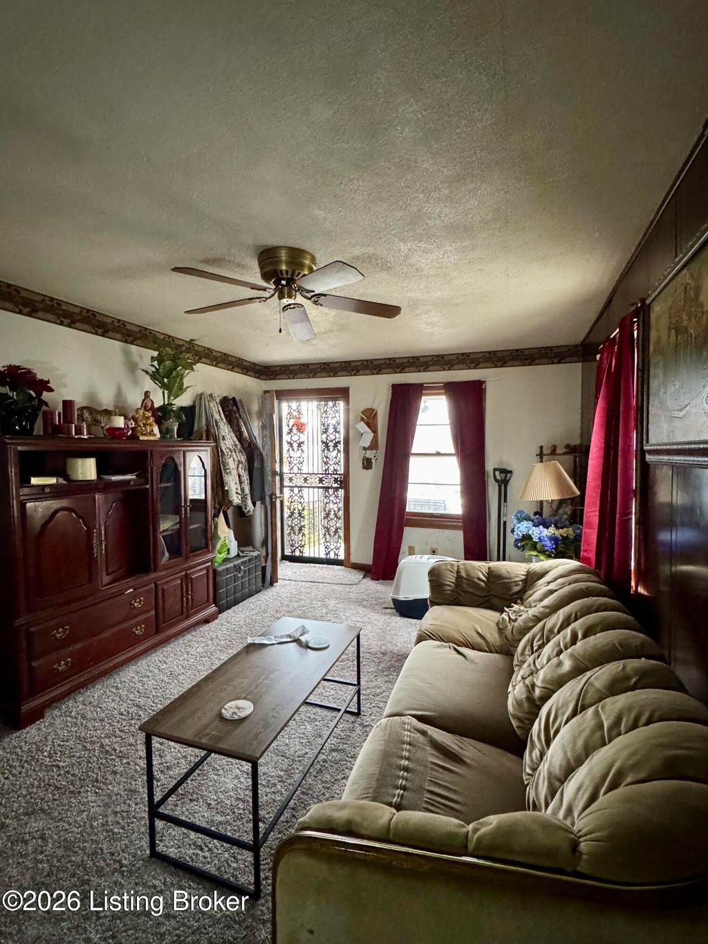 Photo of 1326 Shingo Ave, Louisville, KY 40215 (MLS # 1710705)