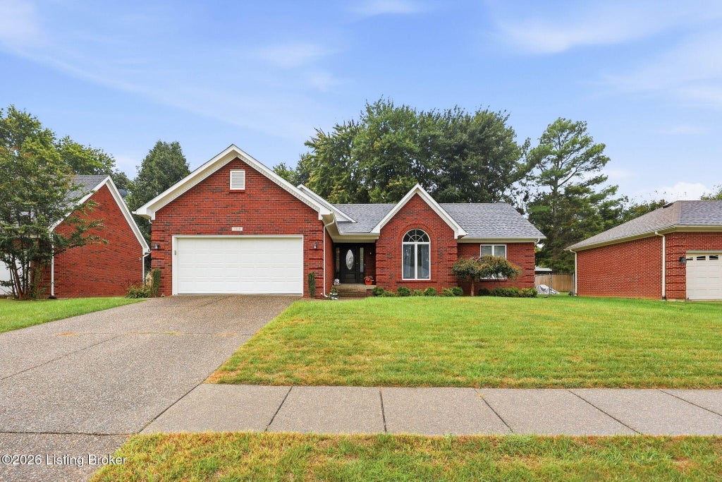 Photo of 7210 Apple Mill Dr, Louisville, KY 40228 (MLS # 1731384)
