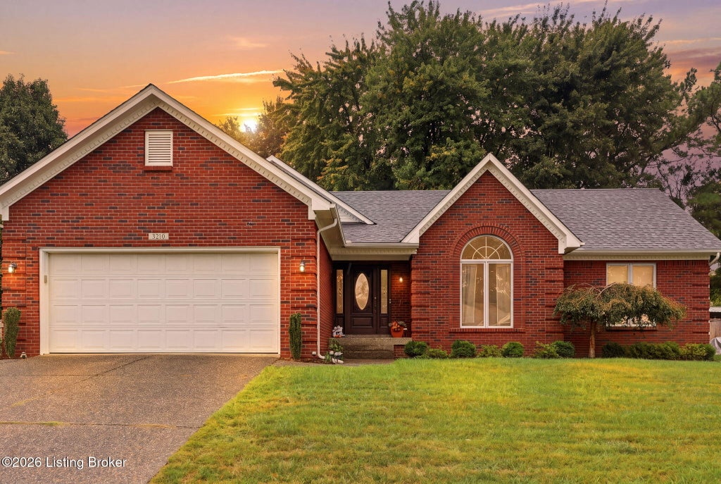 Photo of 7210 Apple Mill Dr, Louisville, KY 40228 (MLS # 1731384)