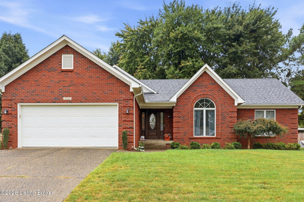 Photo of 7210 Apple Mill Dr, Louisville, KY 40228 (MLS # 1731384)
