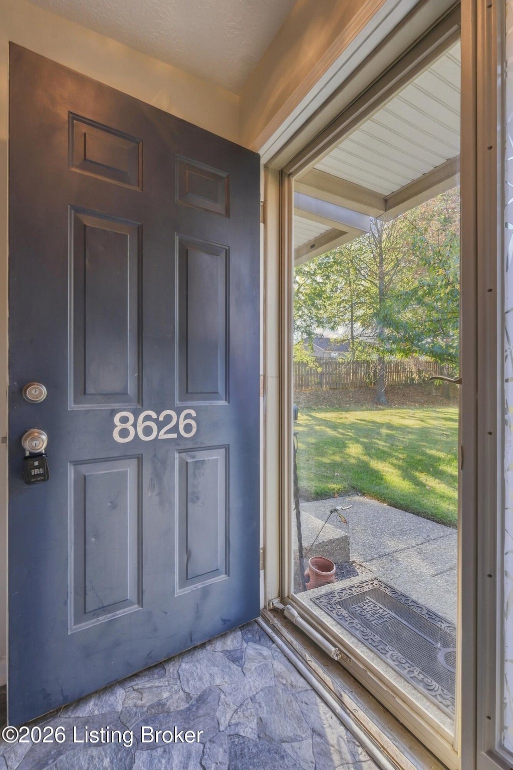 Photo of 8626 Grand Neptune Dr, Louisville, KY 40228 (MLS # 1731418)