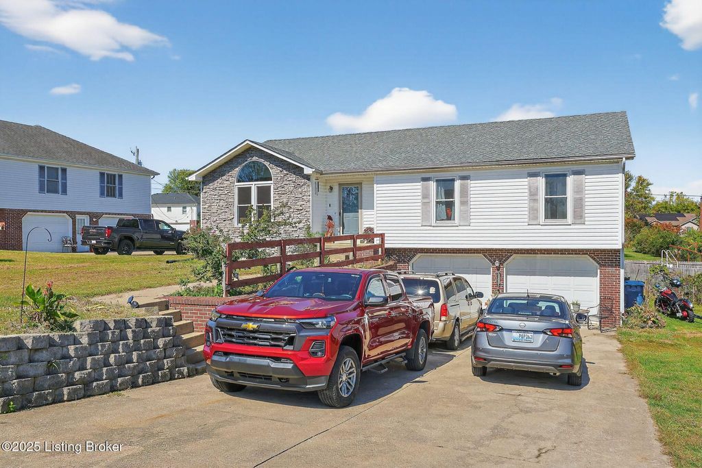 Photo of 1030 Indian Trail, Lawrenceburg, KY 40342 (MLS # 1700300)