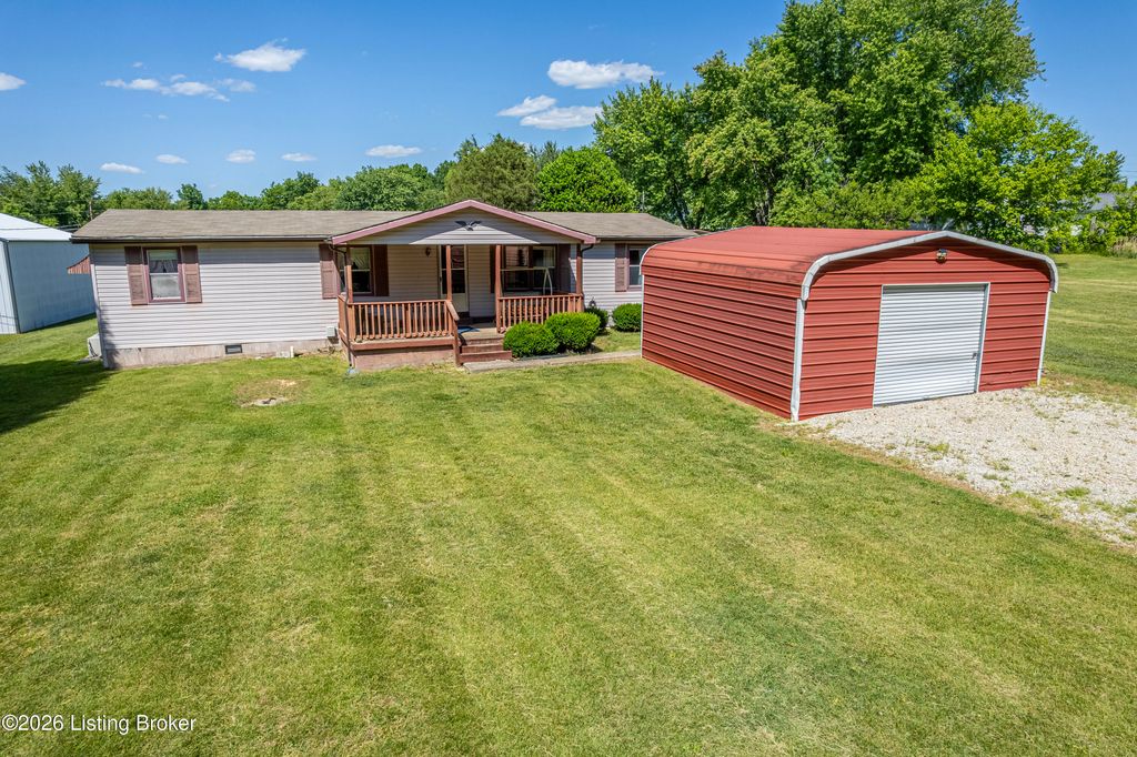 Photo of 114 W Holiday Beach Loop LOOP, McDaniels, KY 40152 (MLS # 1717156)