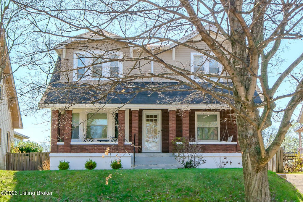 Photo of 1072 Eastern Pkwy, Louisville, KY 40217 (MLS # 1729973)