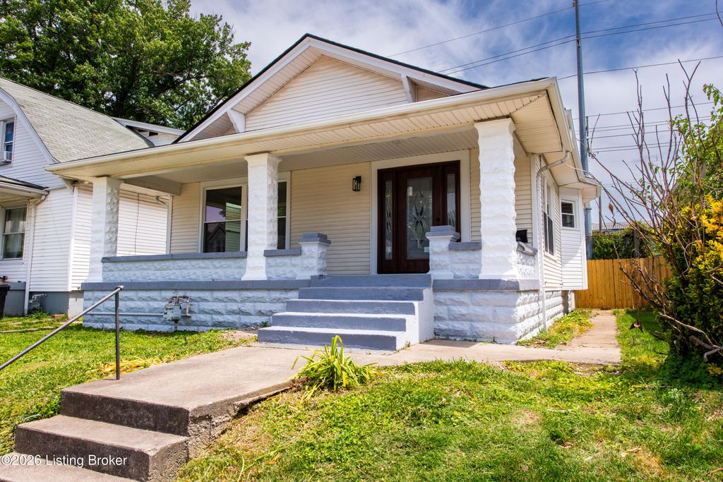 Photo of 305 N 32nd St, Louisville, KY 40212 (MLS # 1717810)