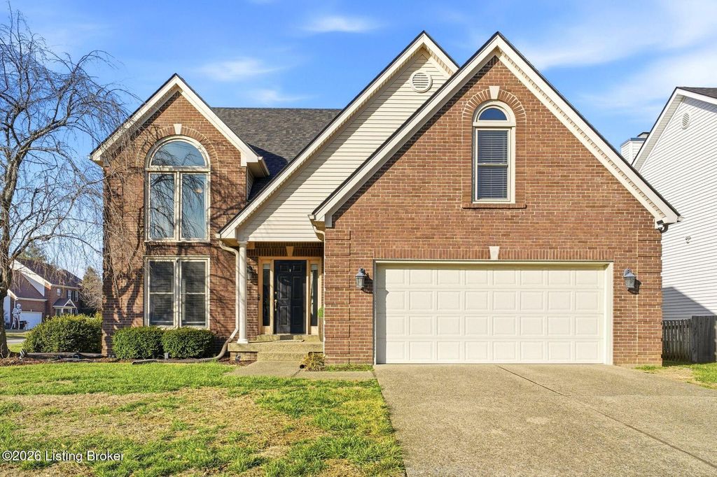 Photo of 10001 Spring Gate Dr, Louisville, KY 40241 (MLS # 1712574)